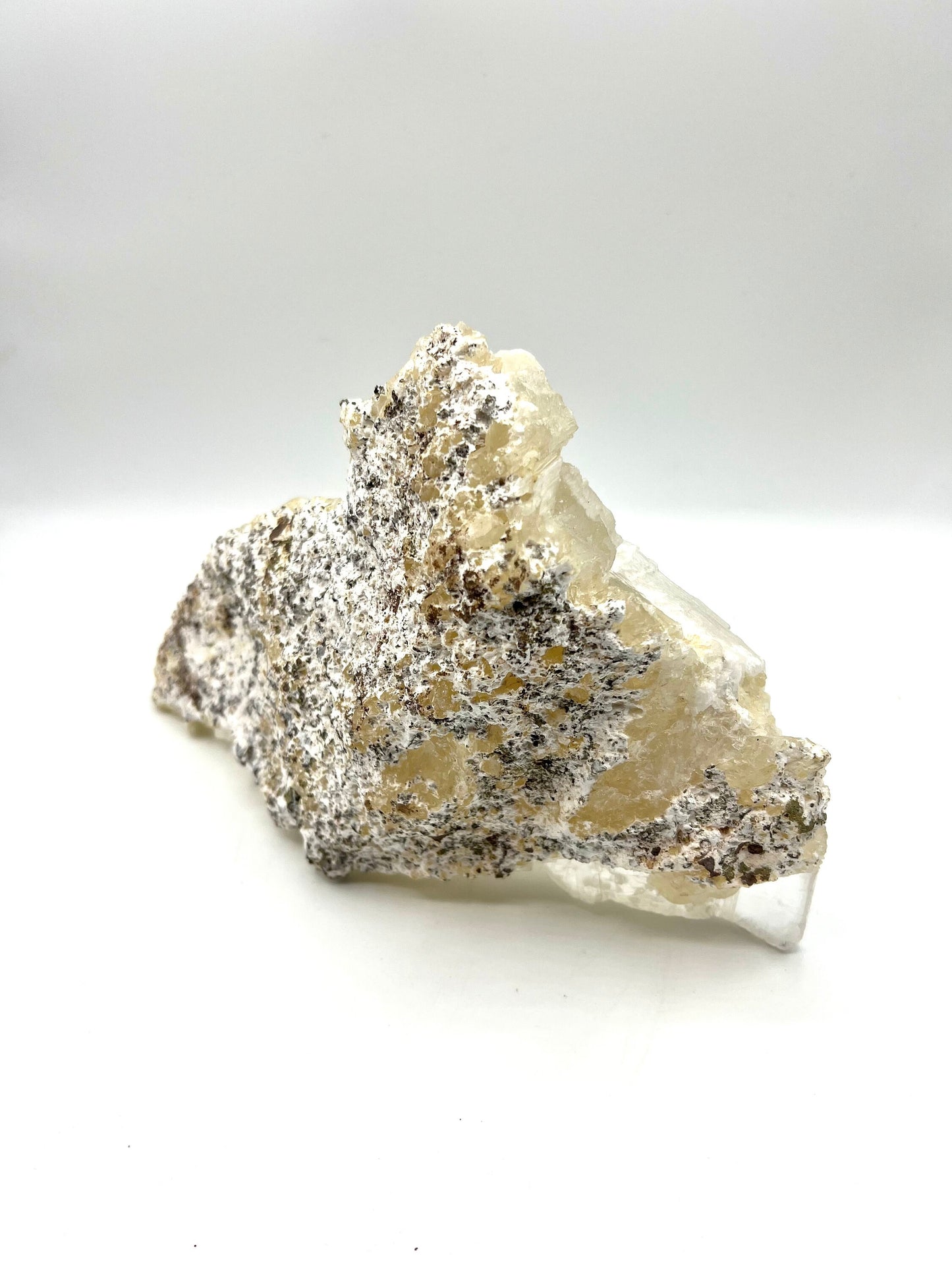 Large Triple AAA Grade Raw Selenite Crystal Clear Healing Stone 3.14lb Tabletop office gift (protection, harmony, and soul healing)