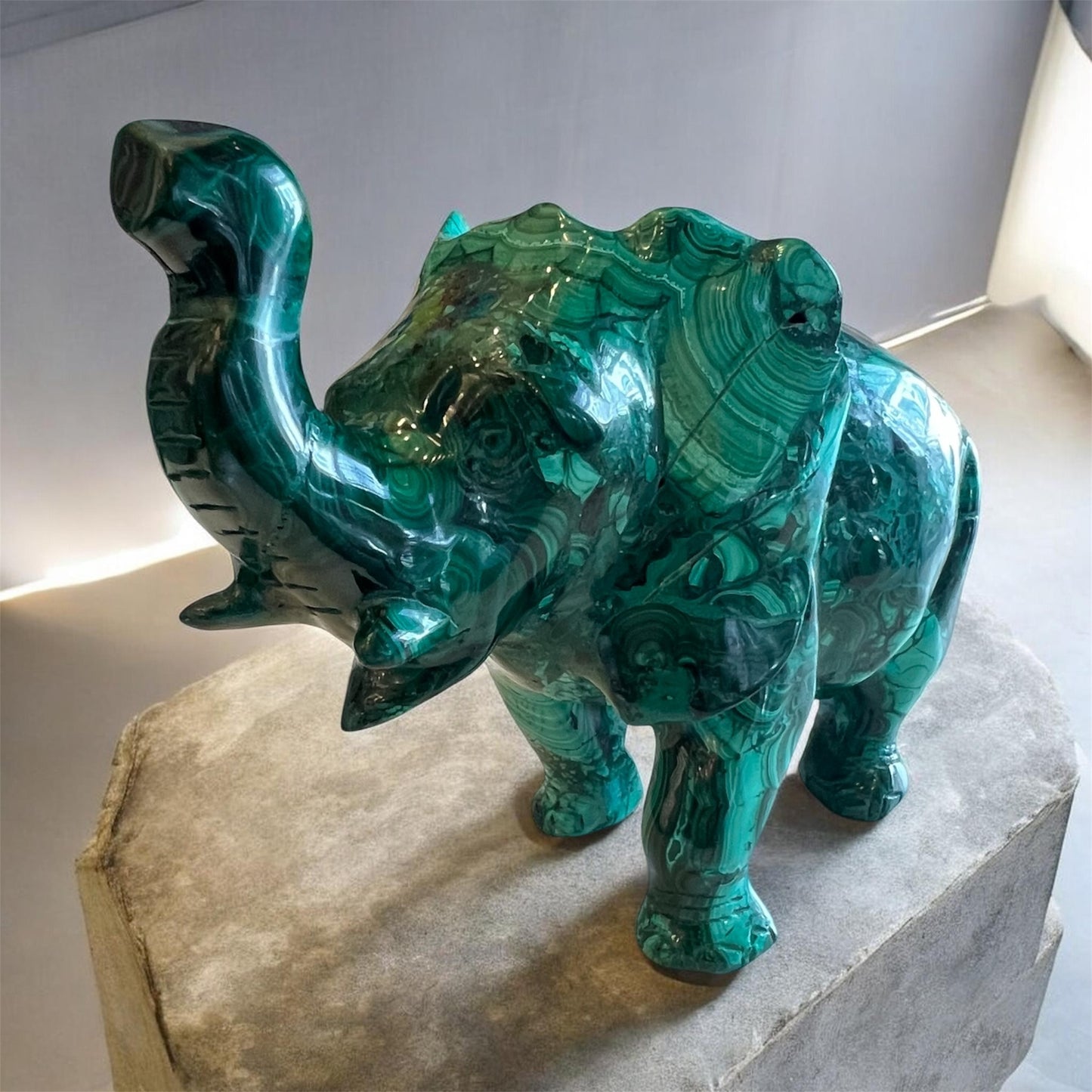 Hand Carved Malachite Elephant Figurine – Natural Gemstone Elephant Statue Crystal Home Décor