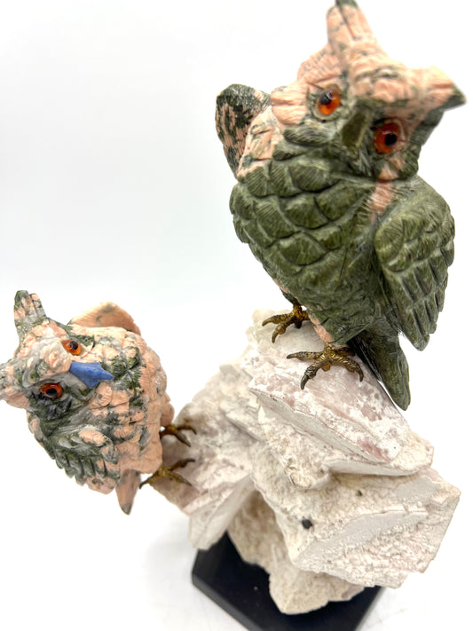 Hand-Carved Double Owl Sculpture on Natural Stone – Wisdom, Protection & Intuitive Connection Crystal Décor
