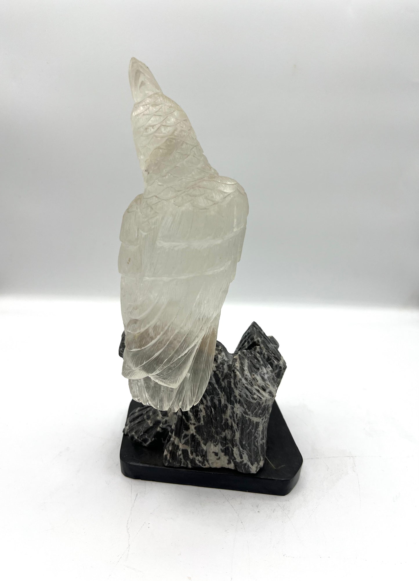 Hand-Carved Clear Quartz Cockatoo on Black Marble Base – Purification, Clarity & Elevated Energy Decor
