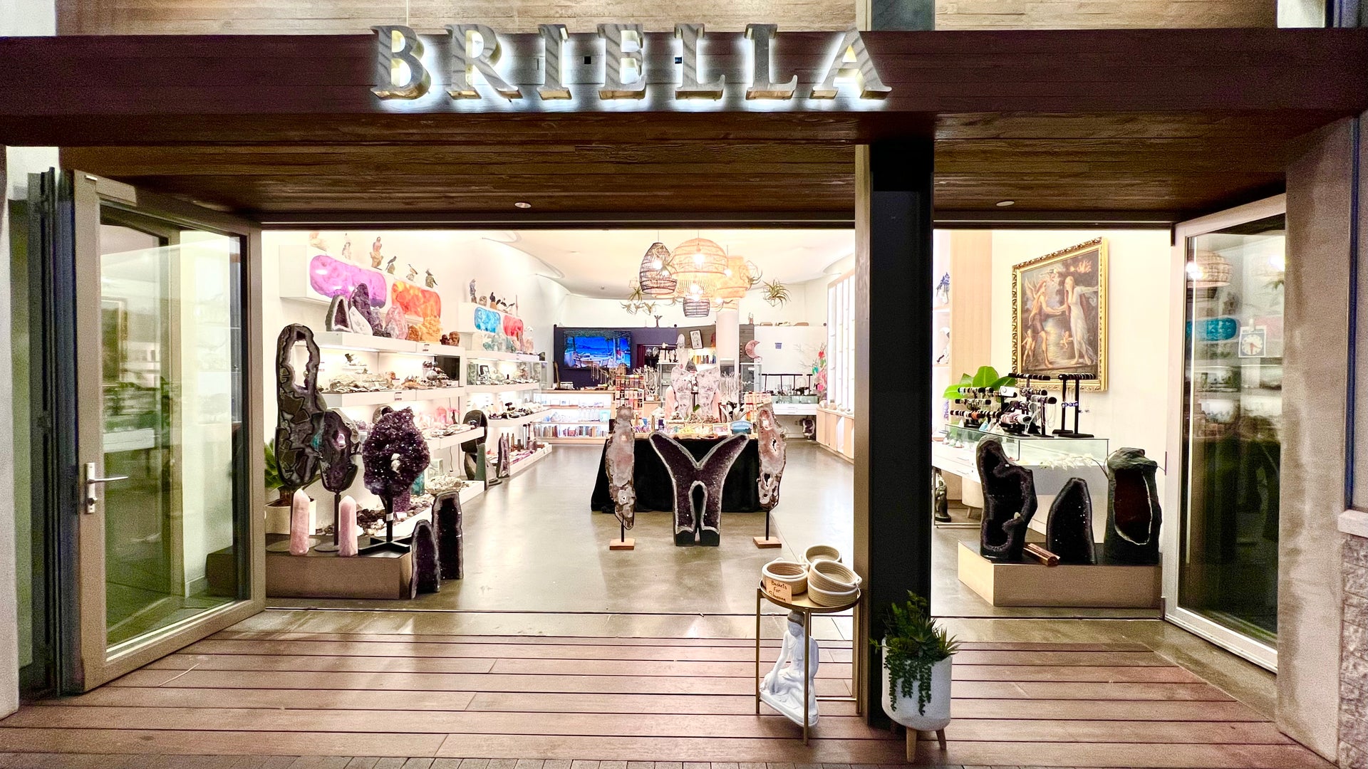 Load video: Welcome To Briella