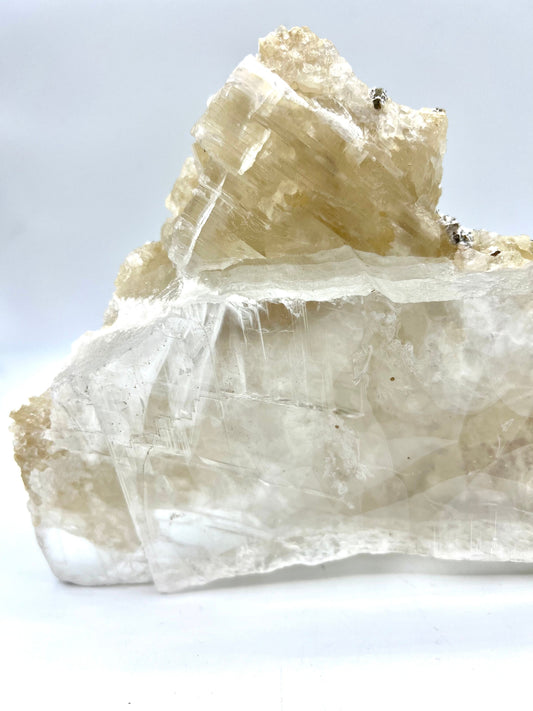 Large Triple AAA  Grade Raw Selenite Crystal Clear Healing Stone 3.14lb Tabletop office gift (protection, harmony, and soul healing)