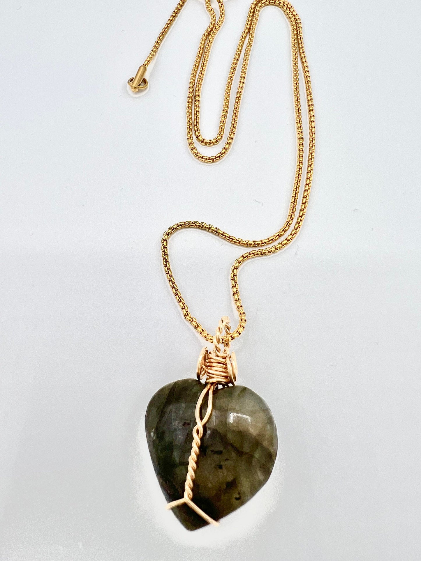 Gold Wire Wrapped, Necklace, Heart Labradorite Pendant, Labradorite Jewelry, Gold Wire Wrapped Labradorite Necklace, Wire Wrapped Crystal