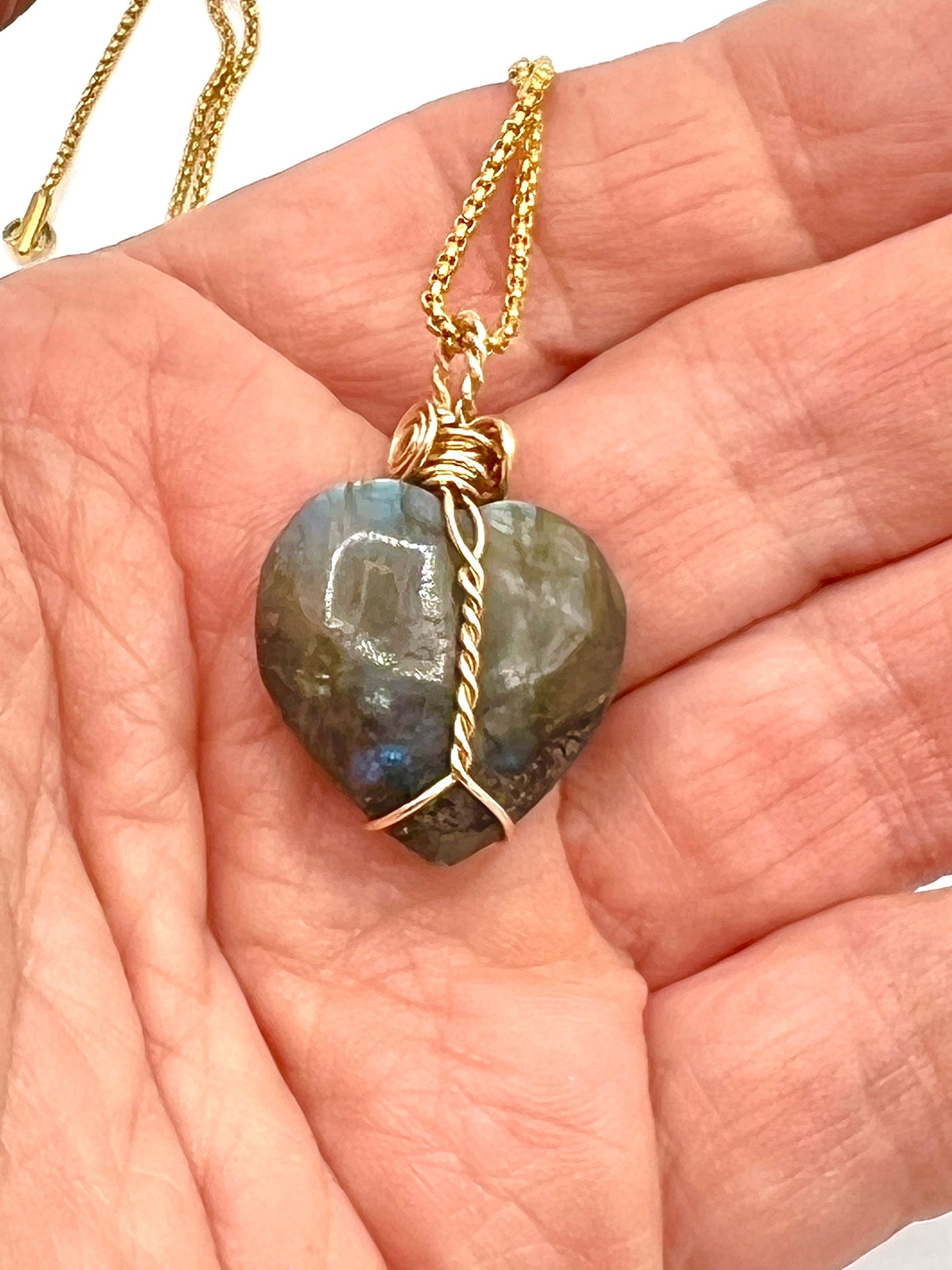 Gold Wire Wrapped, Necklace, Heart Labradorite Pendant, Labradorite Jewelry, Gold Wire Wrapped Labradorite Necklace, Wire Wrapped Crystal