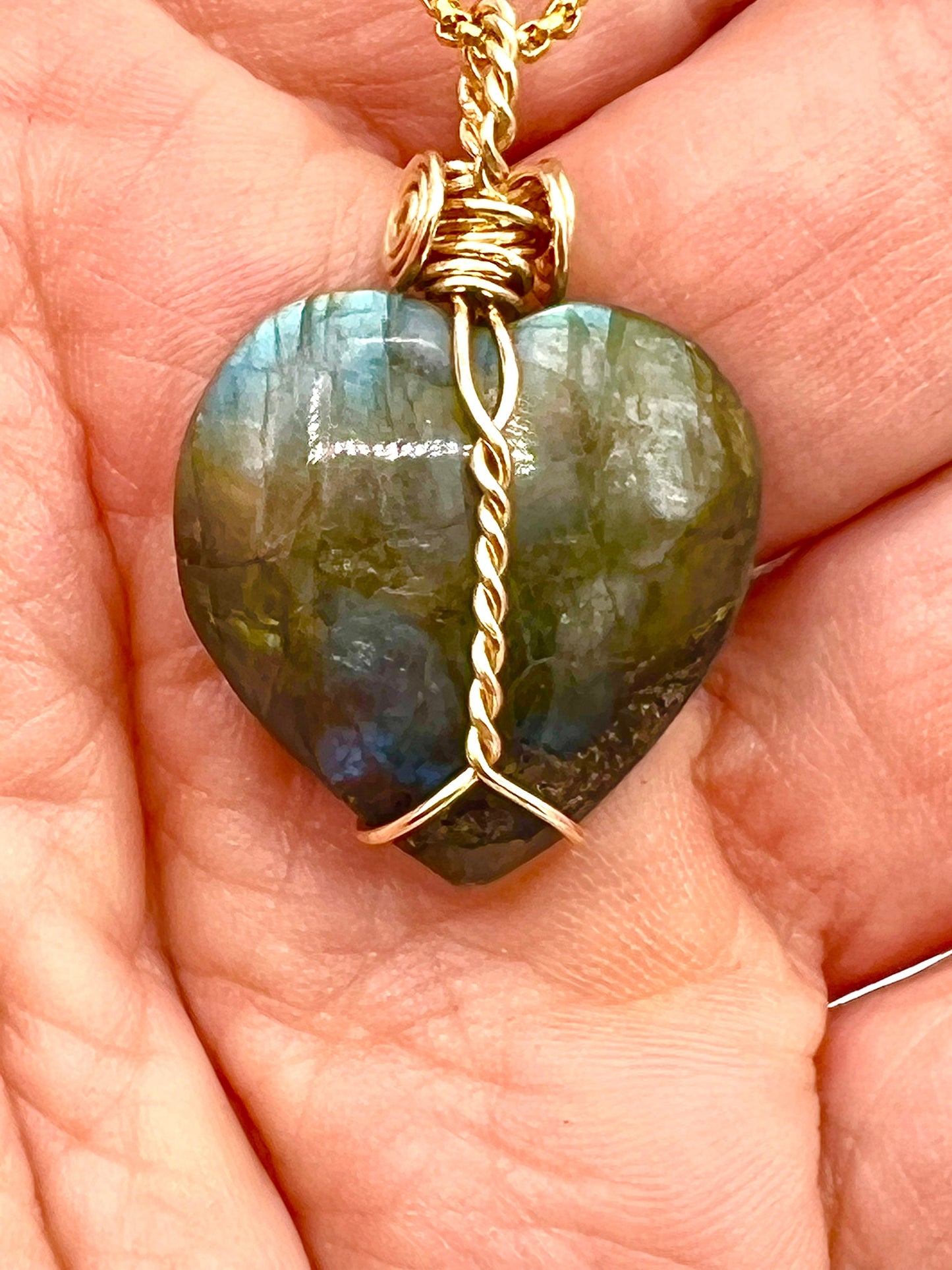 Gold Wire Wrapped, Necklace, Heart Labradorite Pendant, Labradorite Jewelry, Gold Wire Wrapped Labradorite Necklace, Wire Wrapped Crystal